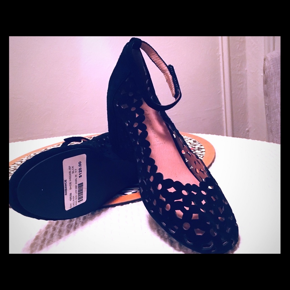 New Black Jeffrey Campbell wedges in leather